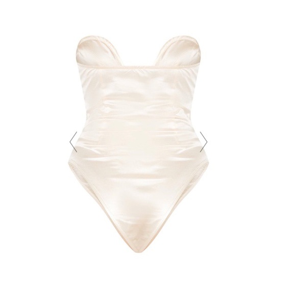 NWT PRETTYLITTLETHING CHAMPAGNE SATIN BODYSUIT - Picture 3 of 3